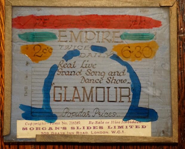 La magia del pre-cinema con le glass magic lanterns