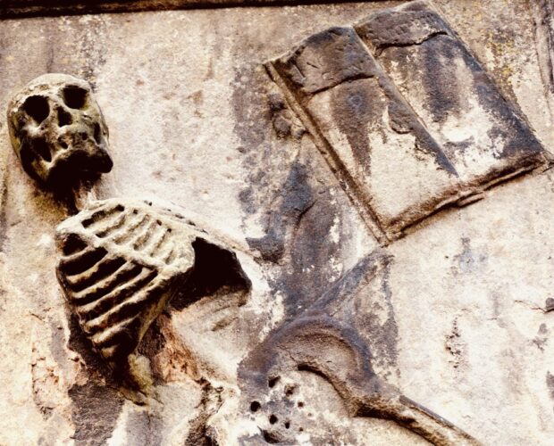 Il poeta è il niente prestato alla vita