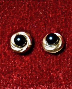 Vintage Black Onyx Earrings 9 k Gold
