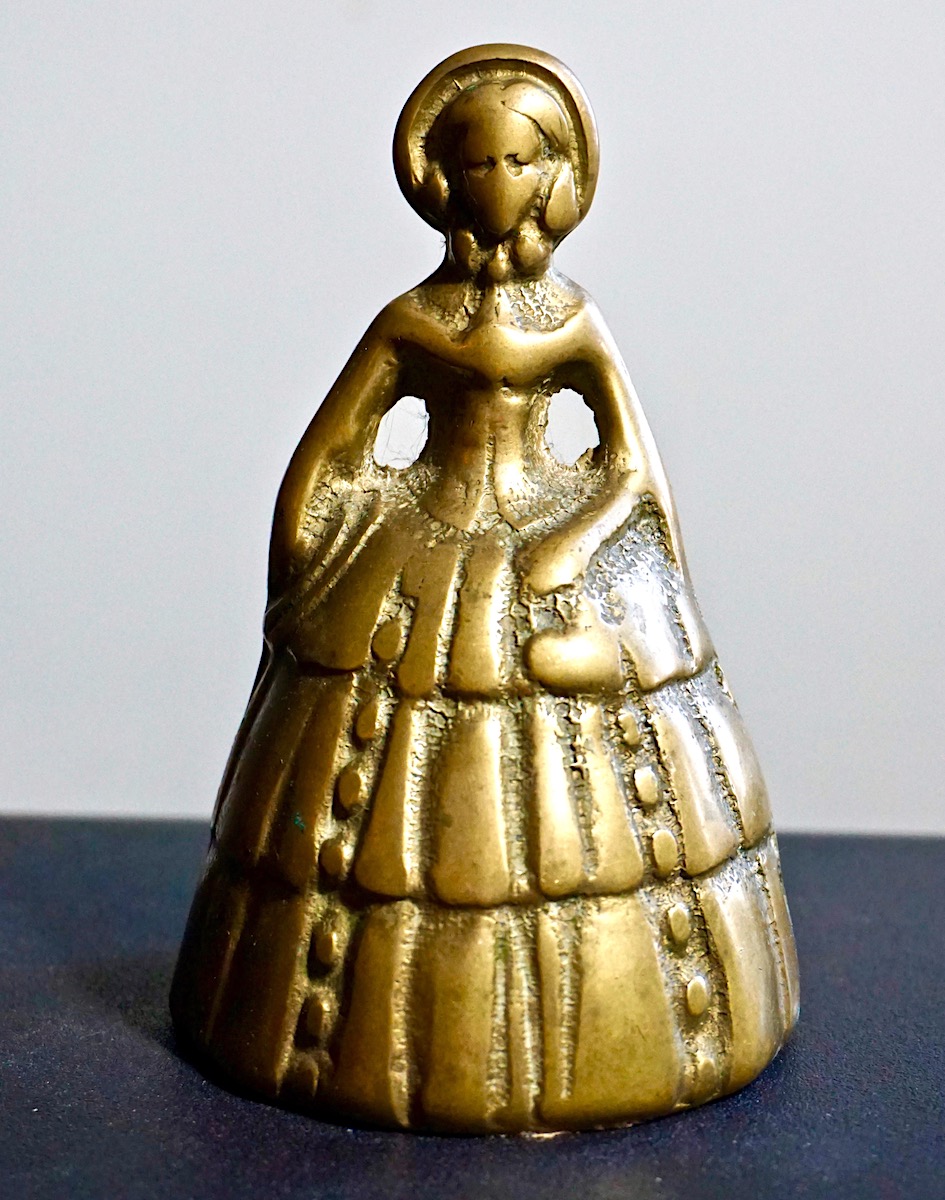 Antique Lady Brass Bell • Antiche Curiosità