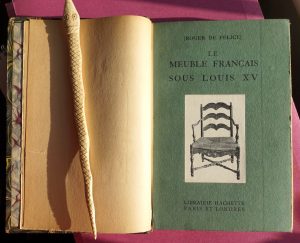 R. De Felice, Le meuble français sous Louis XV, Hachette, 1920