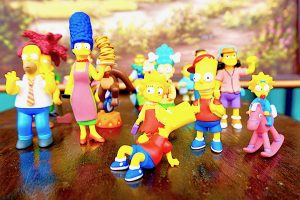 Lot of 17 Original Simpsons Figurines