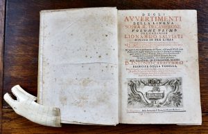 Degli Avvertimenti della lingua sopra il Decamerone, diviso in tre libri... Nella Stamperia di Bernardo-Michele Raillard, 1712