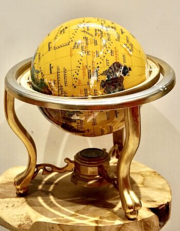 Vintage Globe whit Brass base