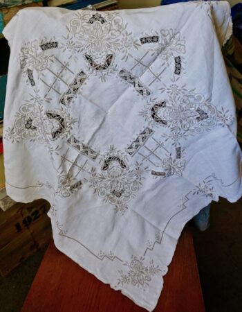 Vintage Linen Handworked Tablecloth
